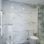 Brand New 2 Bdr Flat W/rooftop Pool By Lovelystay