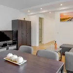 Brand New 2 Bdr Flat W/rooftop Pool By Lovelystay * Ольян