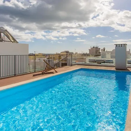 Апартаменты Brand New 2 Bdr Flat W/rooftop Pool By Lovelystay *
