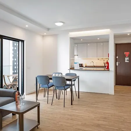 Brand New 2 Bdr Flat W/rooftop Pool By Lovelystay *