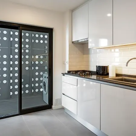 Brand New 2 Bdr Flat W/rooftop Pool By Lovelystay Olhao