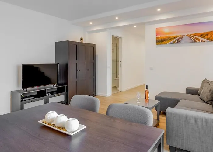 Brand New 2 Bdr Flat W/rooftop Pool By Lovelystay * Olhão