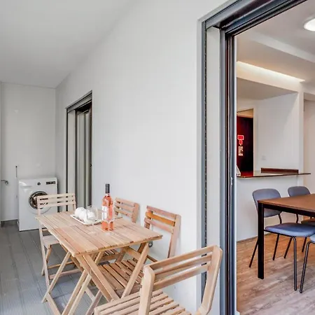 Appartamento Brand New 2 Bdr Flat W/rooftop Pool By Lovelystay Olhão